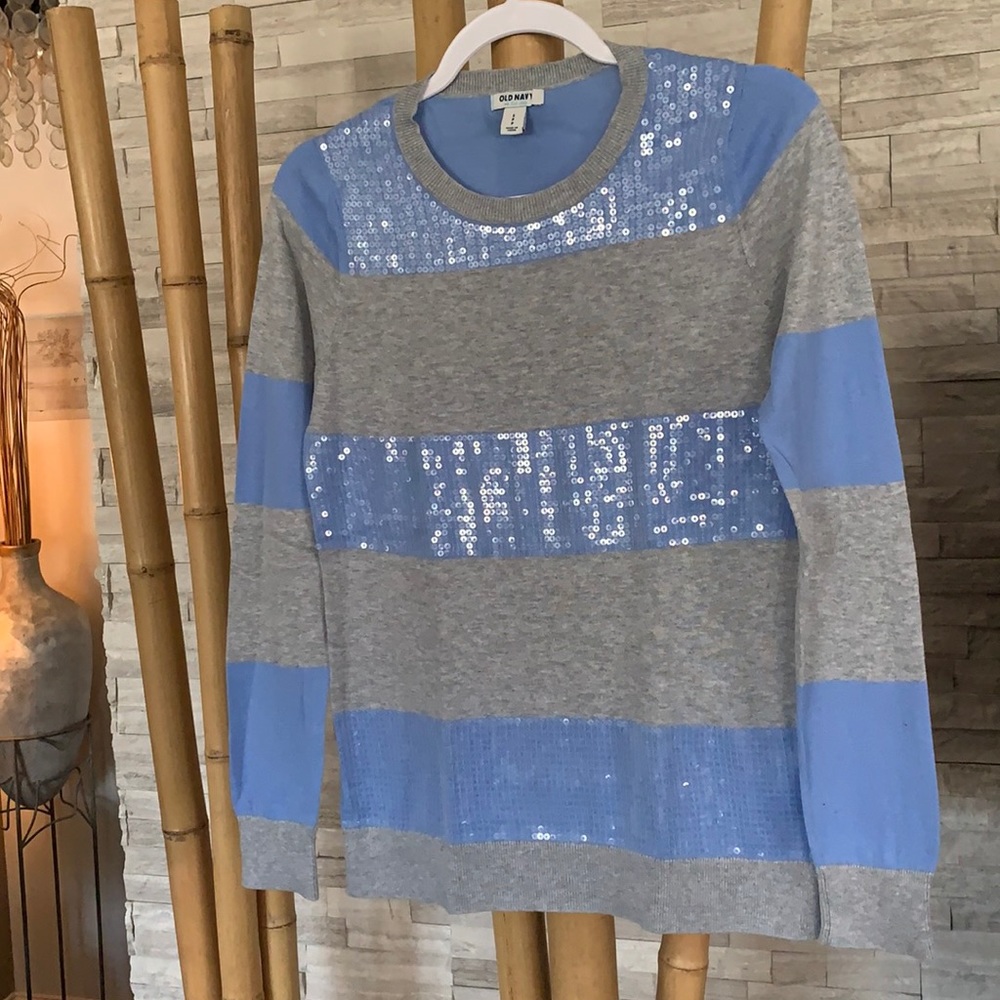 Woman’s sequence sweater